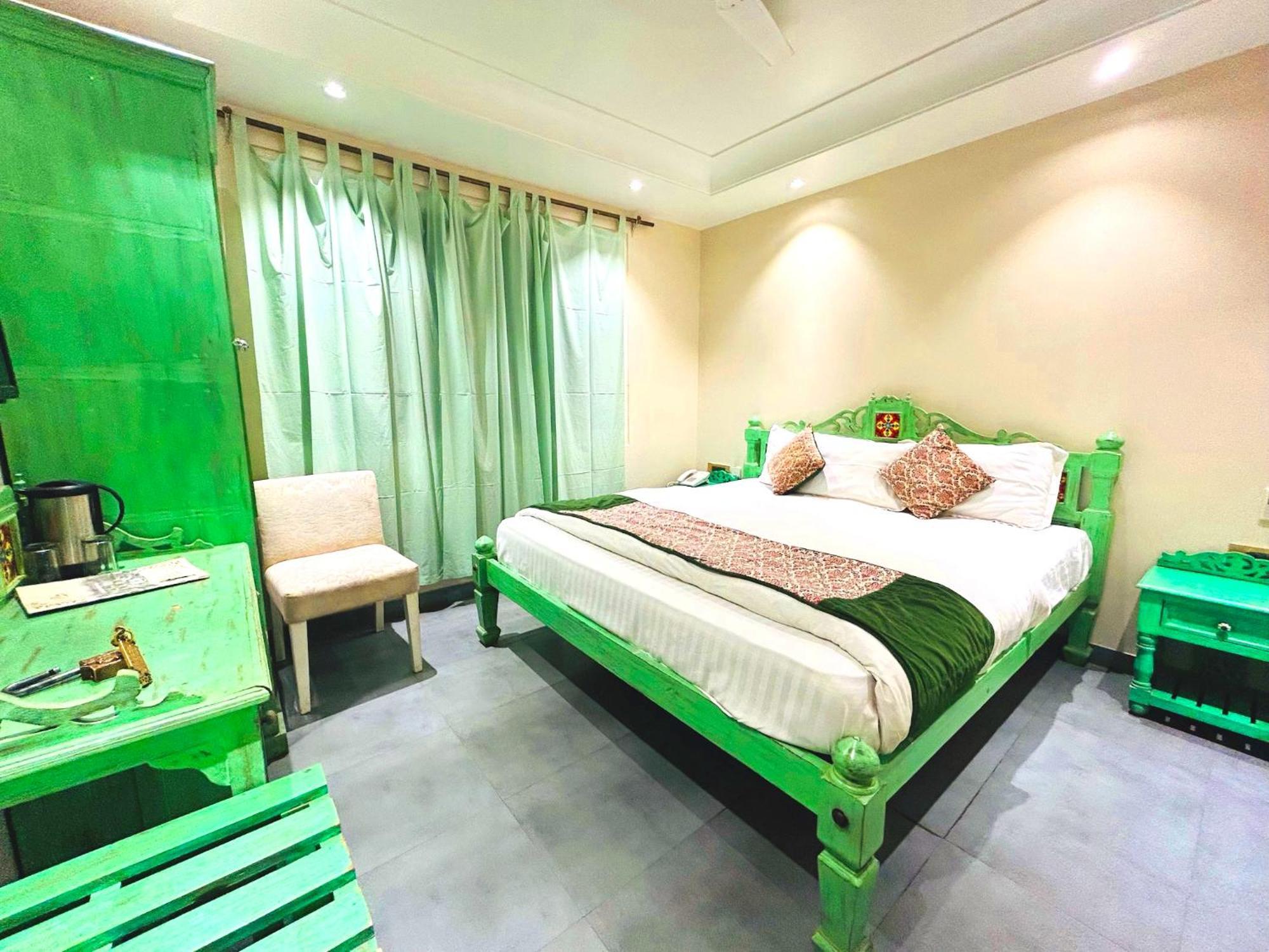 The Pinky Villa - Heritage Boutique Suites 뉴델리 외부 사진
