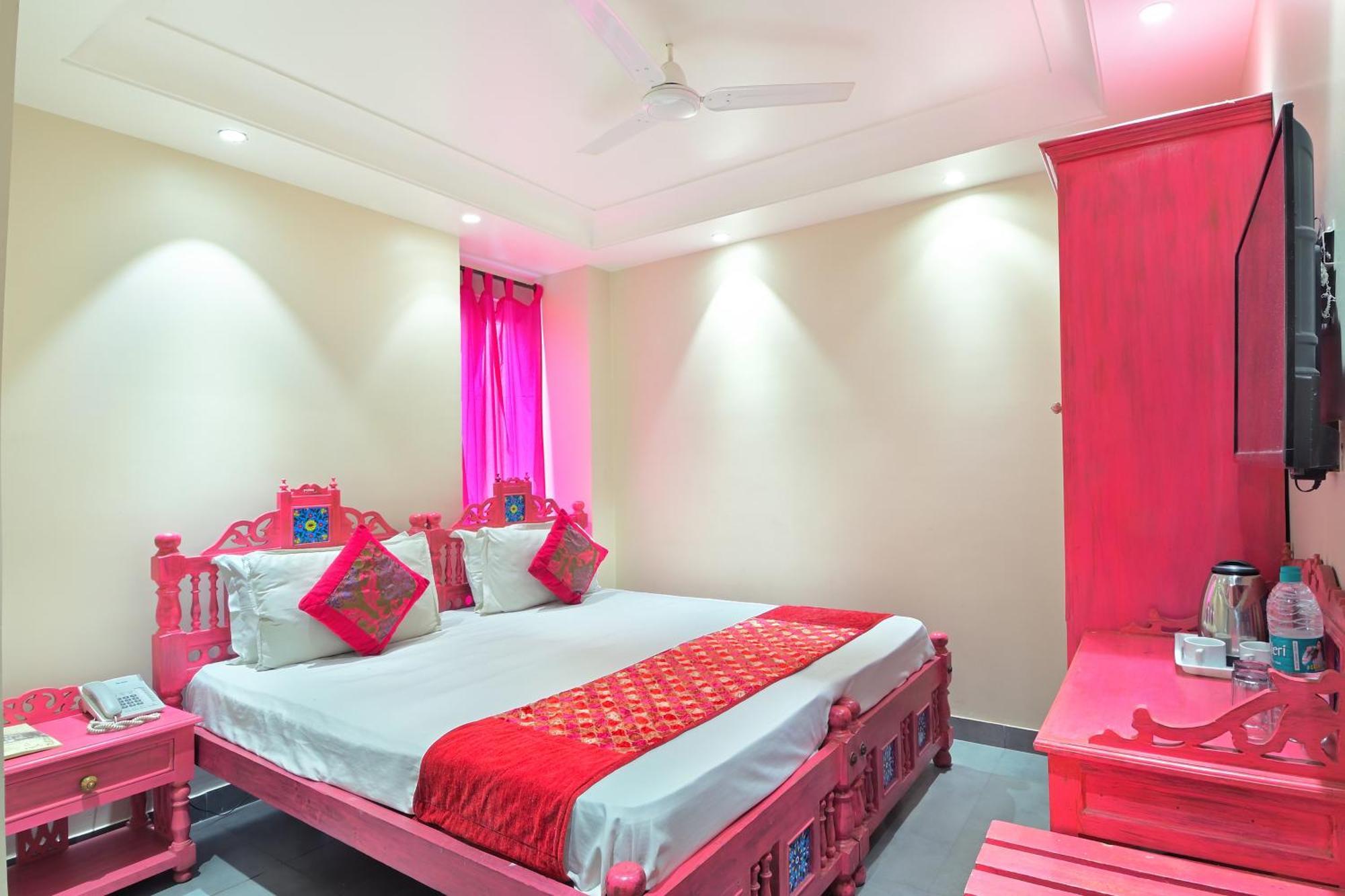The Pinky Villa - Heritage Boutique Suites 뉴델리 외부 사진