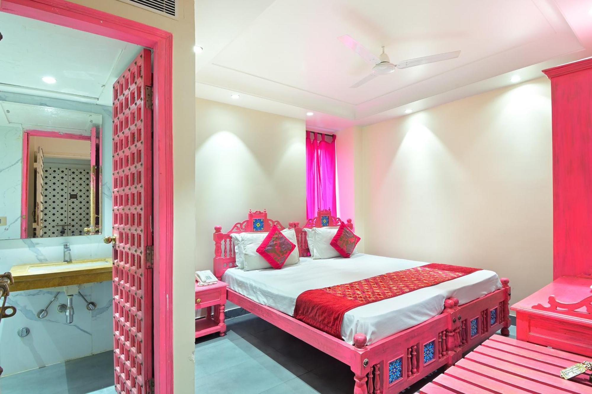 The Pinky Villa - Heritage Boutique Suites 뉴델리 외부 사진