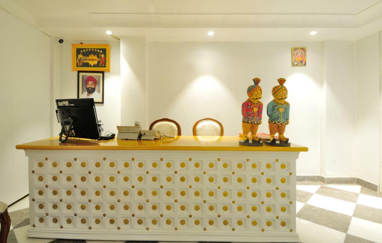 The Pinky Villa - Heritage Boutique Suites 뉴델리 외부 사진